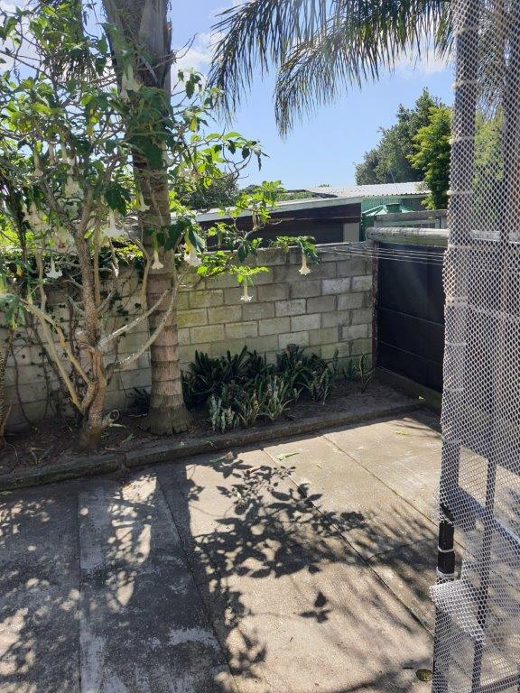 To Let 1 Bedroom Property for Rent in Theescombe Eastern Cape
